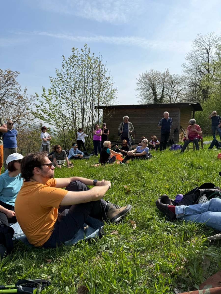 Gallery: la-cura-nello-sguardo-e-cattedre-della-salute-una-domenica-tra-cammino-e-consapevolezza-a-moiola - 59