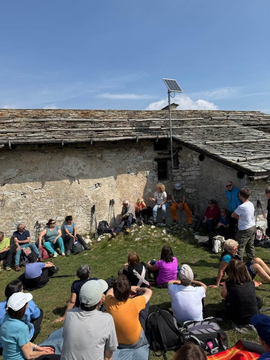 Gallery: la-cura-nello-sguardo-e-cattedre-della-salute-una-domenica-tra-cammino-e-consapevolezza-a-moiola - 78