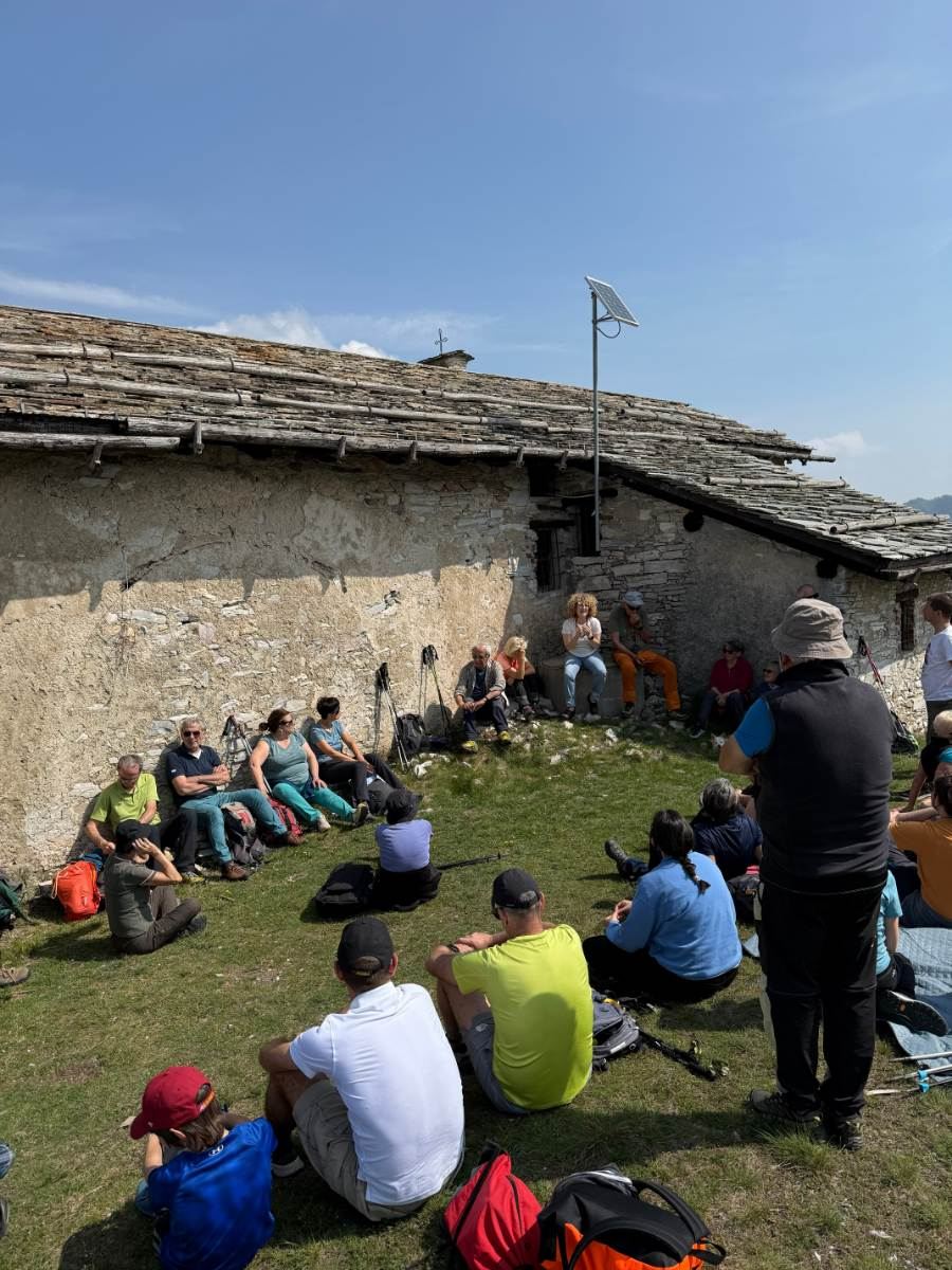 Gallery: la-cura-nello-sguardo-e-cattedre-della-salute-una-domenica-tra-cammino-e-consapevolezza-a-moiola - 79