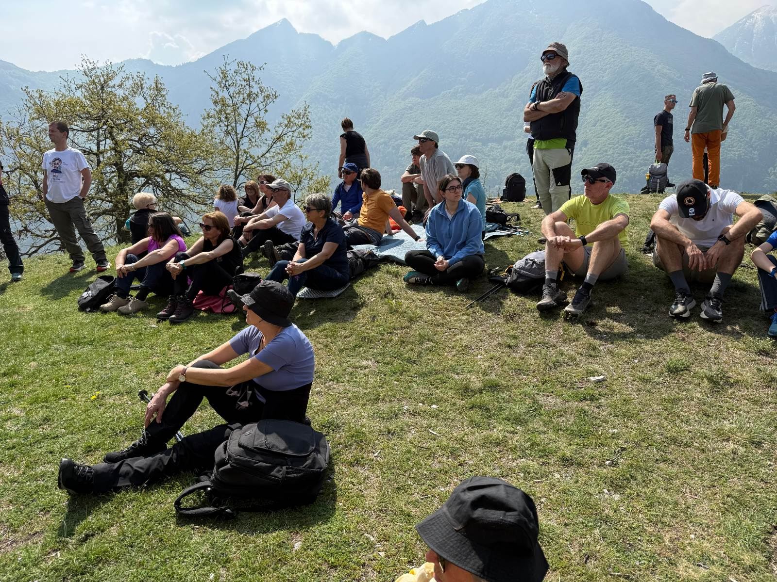 Gallery: la-cura-nello-sguardo-e-cattedre-della-salute-una-domenica-tra-cammino-e-consapevolezza-a-moiola - 82