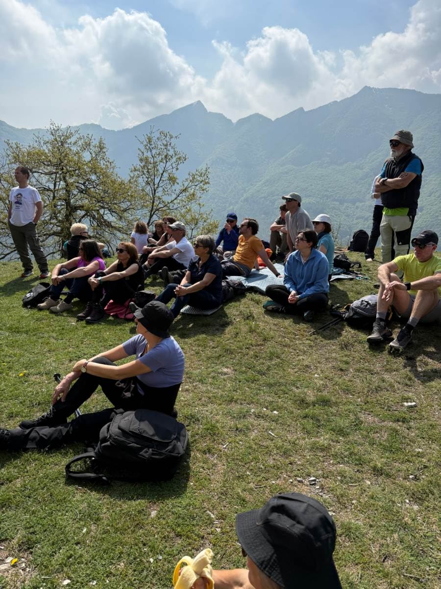 Gallery: la-cura-nello-sguardo-e-cattedre-della-salute-una-domenica-tra-cammino-e-consapevolezza-a-moiola - 86