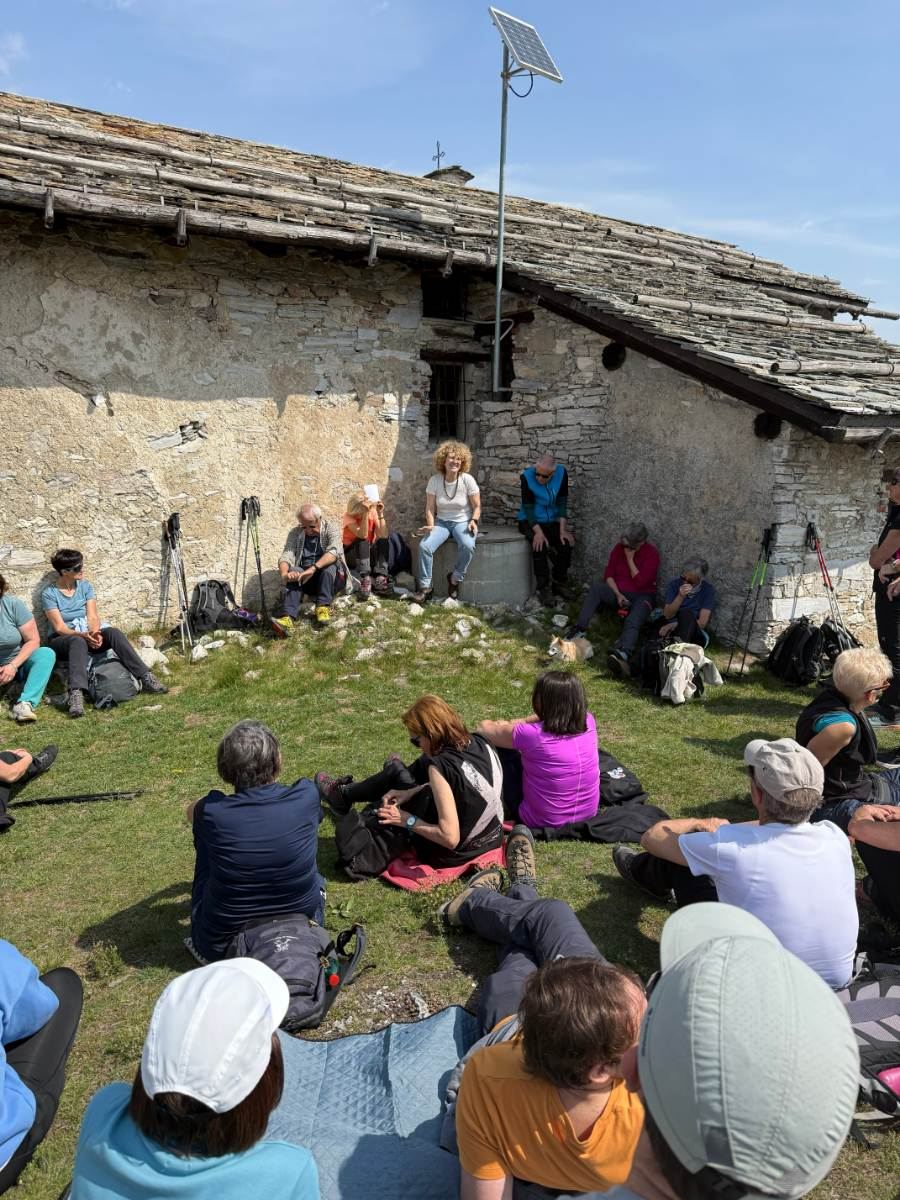 Gallery: la-cura-nello-sguardo-e-cattedre-della-salute-una-domenica-tra-cammino-e-consapevolezza-a-moiola - 88